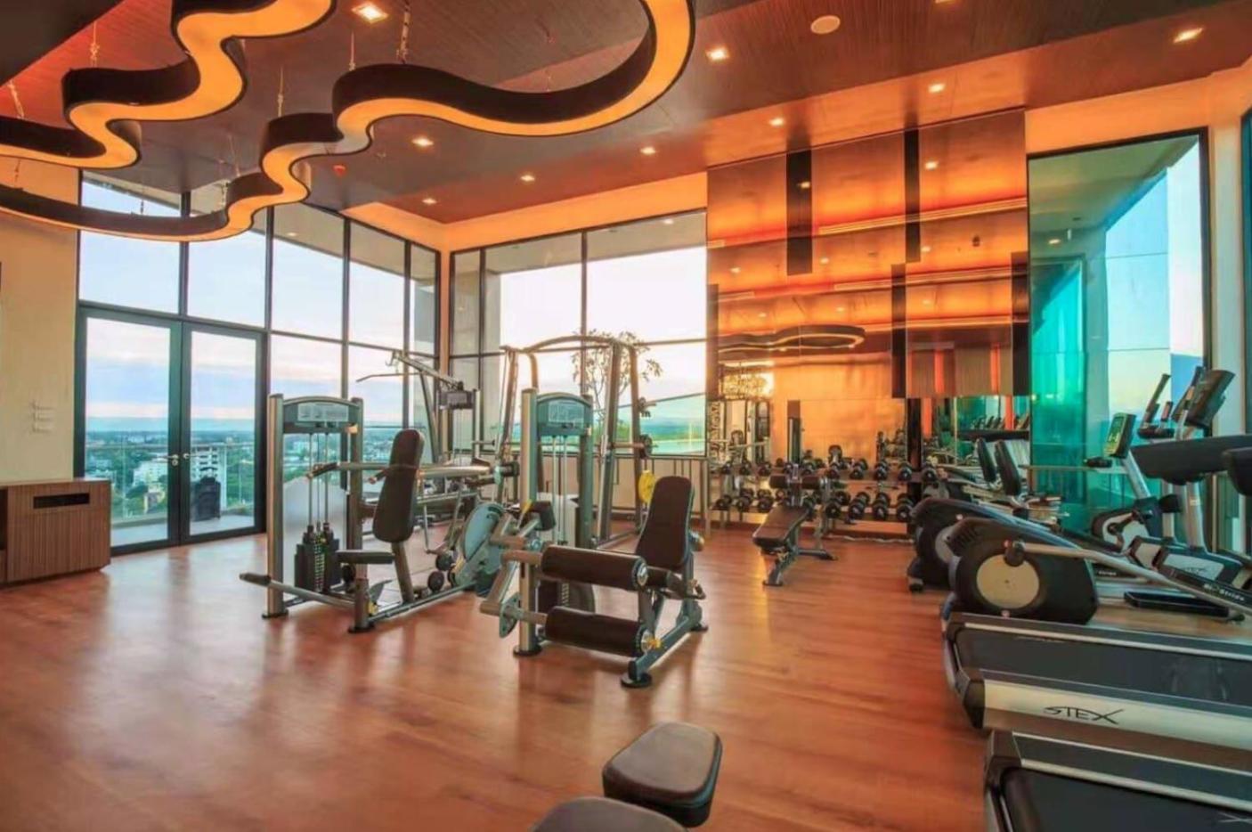 Luxury And Modern Condo In Central Chiang Mai - Astra Condo 외부 사진